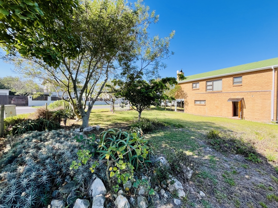 2 Bedroom Property for Sale in Sandbaai Western Cape